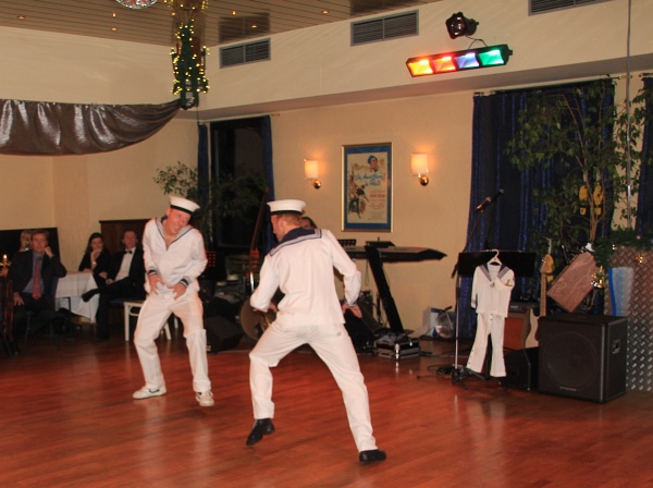Weihnachtsball   049.jpg
